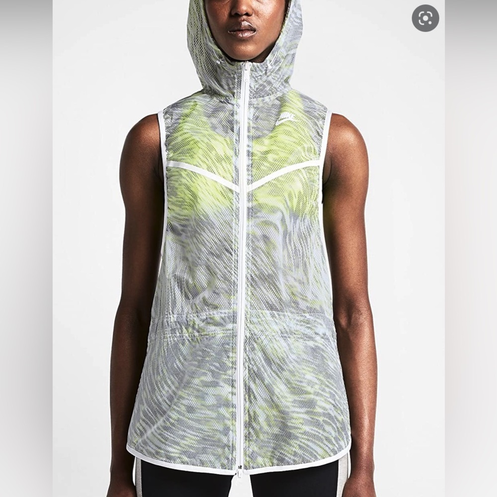 Nike Women’s Sportswear Tech Hyperfuse Vest w/ Translucent Fabric